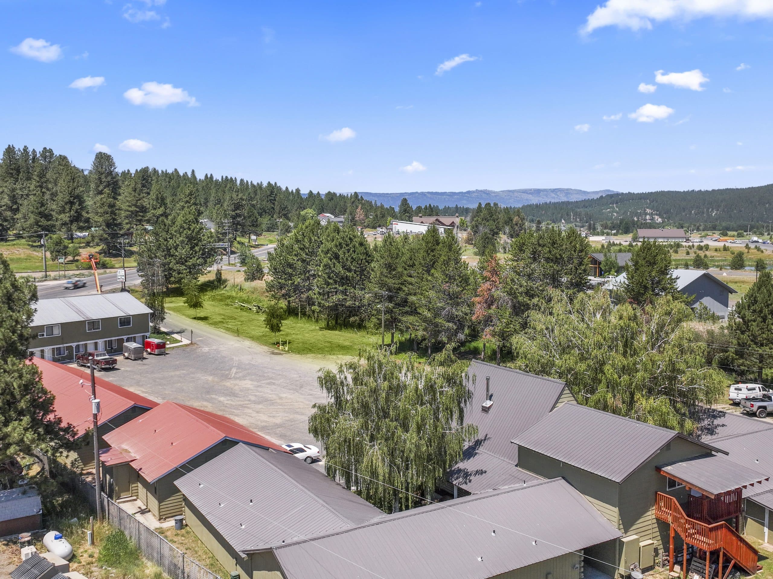 Aerial view of Birch Glen Lodge in Cascade, Idaho