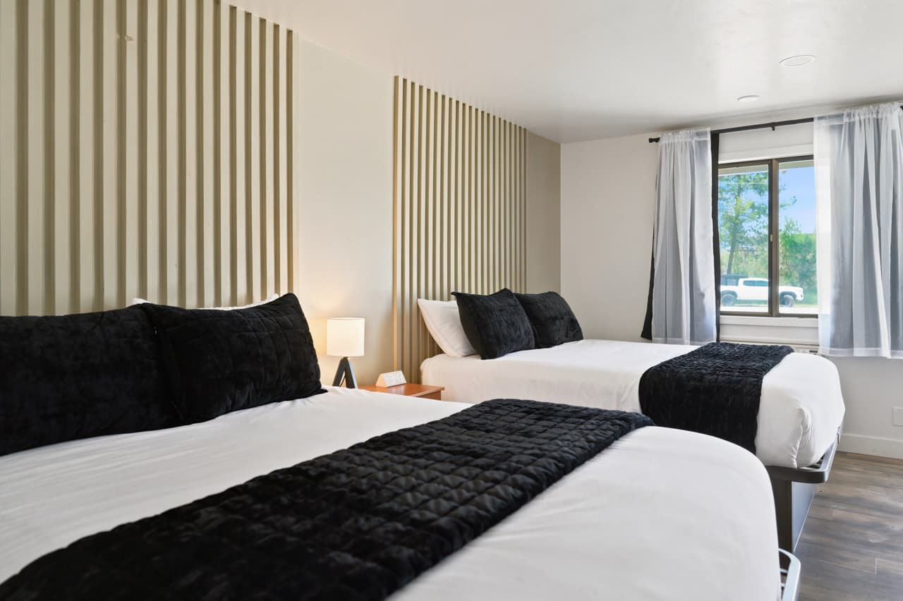 Deluxe Double room at Birch Glen Lodge in Cascade, Idaho